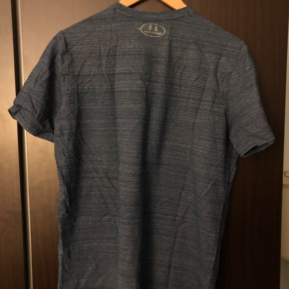 Under Armour T-Shirt - Picture 3 of 3
